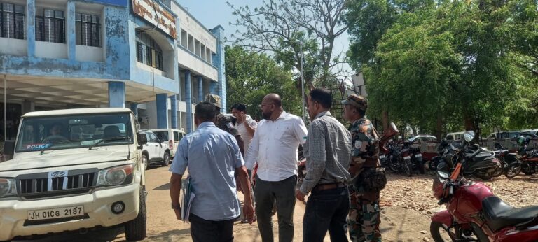 सरायकेला में एसीबी की बड़ी कार्रवाई: भू-अर्जन विभाग के बड़ा बाबू प्रीतम आचार्य रिश्वत लेते रंगे हाथ गिरफ्तार