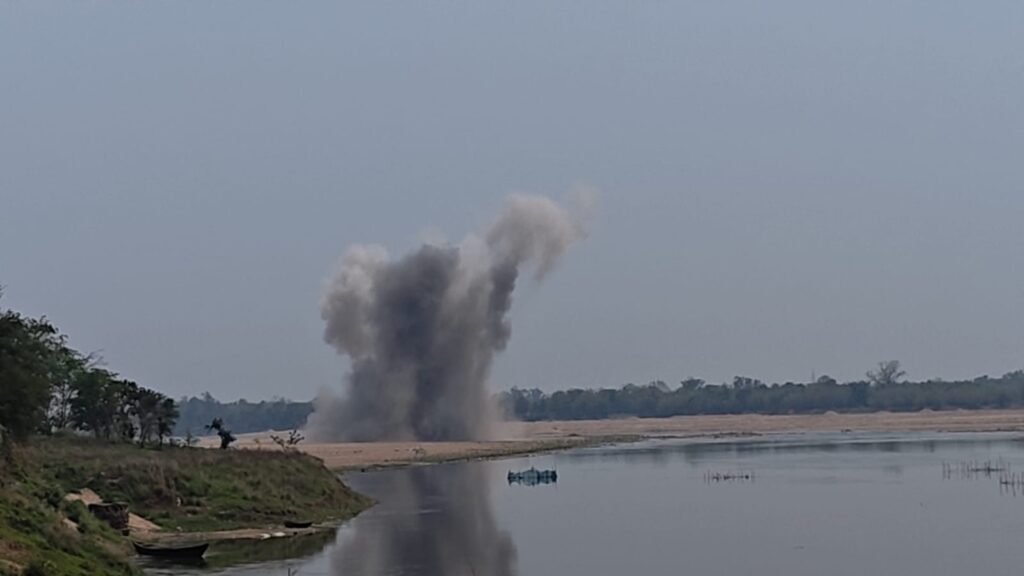 ऑपरेशन बहरागोड़ा सफल: स्वर्णरेखा तट पर मिले विश्व युद्ध के दो ‘जिंदा’ मिसाइल बम निष्क्रिय, सेना और बम निरोधक दस्ते की सूझबूझ से टला बड़ा खतरा