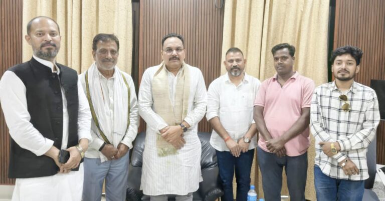 जमशेदपुर: सर्किट हाउस पहुंचे कांग्रेस नेता प्रदीप यादव, चाईबासा में ओडिशा-झारखंड के जिला अध्यक्षों का महाप्रशिक्षण आज से शुरू