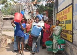 जमशेदपुर: बूंद-बूंद को तरसा बागबेड़ा, खाली बाल्टी और जरकिन लेकर सड़कों पर उतरीं महिलाएं; 10 साल से अधूरी है जलापूर्ति योजना