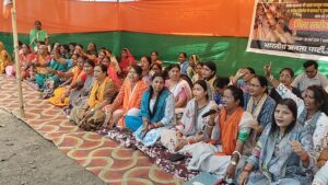 जमशेदपुर: हजारीबाग की घटना पर फूटा भाजपा महिला मोर्चा का गुस्सा; उपायुक्त कार्यालय पर प्रदर्शन, विधायक पूर्णिमा साहू हुई भावुक