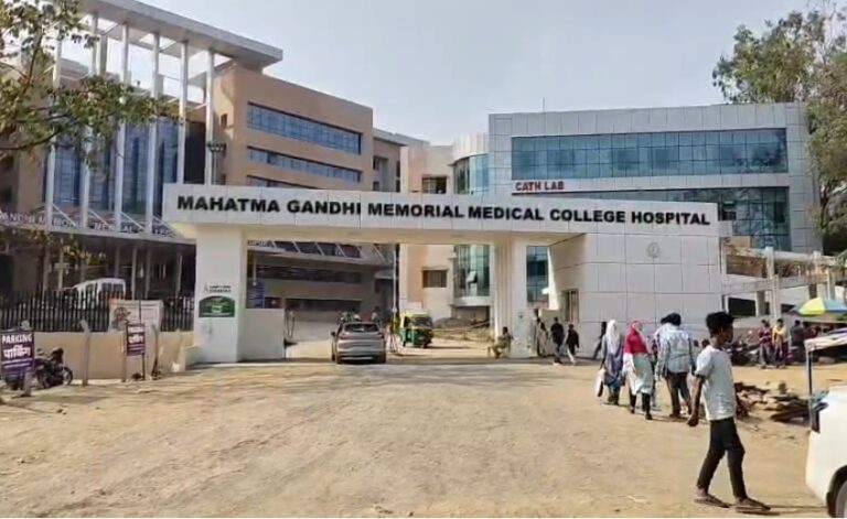 जमशेदपुर: जहां शहर में गैस की किल्लत, वहीं एमजीएम अस्पताल में नहीं कोई किल्लत; 500 मरीजों को मिल रहा समय पर भोजन