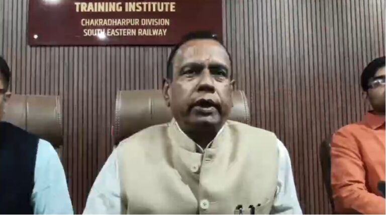 टाटानगर: रेलवे में ‘डिजिटल क्रांति’, जीएम अनिल मिश्रा ने किया आधुनिक ट्रेनिंग सेंटर का उद्घाटन; XLRI सिखाएगा रेलकर्मियों को AI और साइबर सुरक्षा