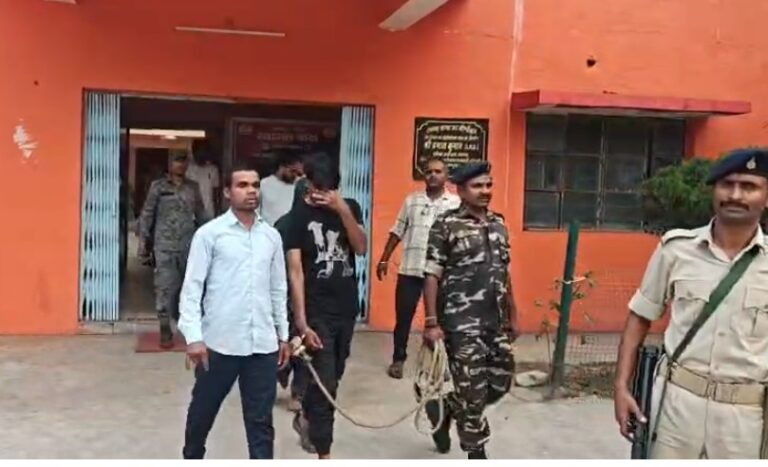 रामगढ़ में जेईई परीक्षा में सेटिंग कराने वाले गैंग का भंडाफोड़, तीन गिरफ्तार