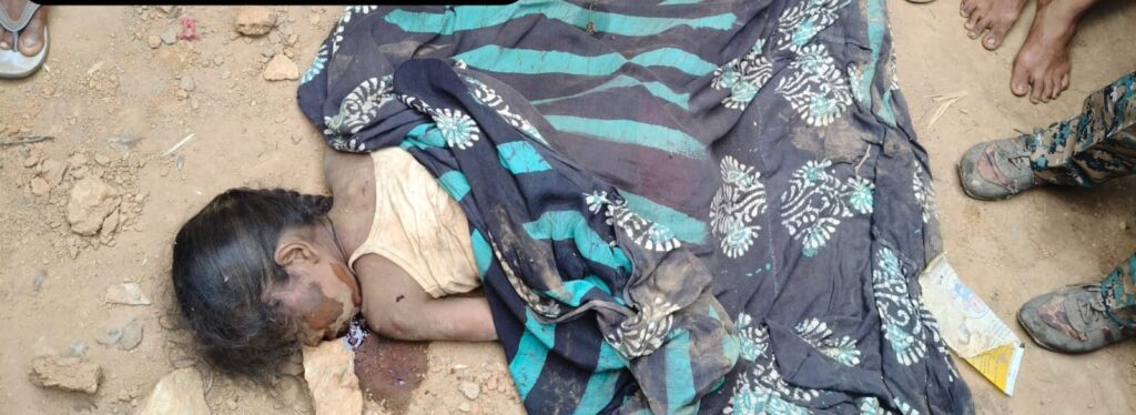 ईचागढ़ में जंगली हाथी का तांडव: मां-बेटी को कुचला, मौके पर ही मौत; एमजीएम में जिंदगी की जंग लड़ रहे बुजुर्ग दंपत्ति