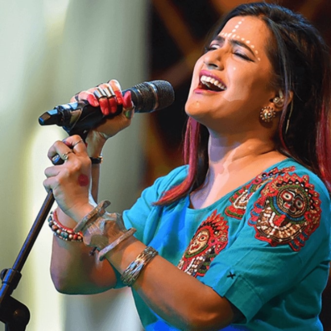 सरायकेला छऊ महोत्सव में 12 अप्रैल को गूंजेगी सोना महापात्रा की आवाज