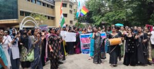 जमशेदपुर:ट्रांसजेंडर बिल 2026 के विरोध में डीसी ऑफिस पहुंचे ट्रांसजेंडर समुदाय, सौंपा ज्ञापन