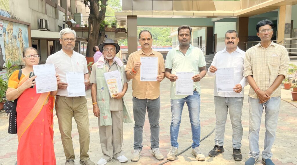 जमशेदपुर: बढ़ते अपराध और चापड़ हमलों पर वैश्य महासम्मेलन का आक्रोश; एसएसपी को सौंपा मांग पत्र, सुरक्षा के लिए रखीं 5 प्रमुख मांगें