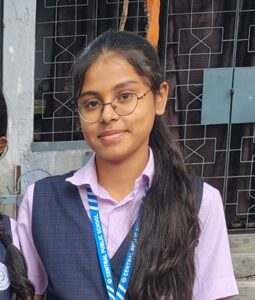 जमशेदपुर: परसुडीह की स्मिता को सीबीएसई 10वीं में 91.6% अंक, पत्रकार की बेटी का सपना है आईएएस बनना