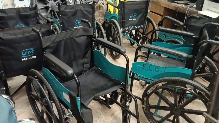 कोल्हान के सबसे बड़े अस्पताल एमजीएम में मरीजों की राह हुई आसान, स्वास्थ्य विभाग ने उपलब्ध कराए नए व्हीलचेयर और स्ट्रेचर