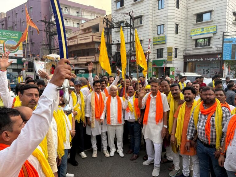‘जय परशुराम’ के जयघोष से गुंजायमान हुआ जमशेदपुर: भव्य शोभा यात्रा में उमड़ा श्रद्धालुओं का सैलाब