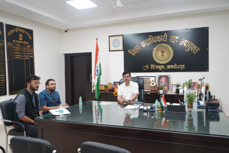 बच्चों की सुरक्षा, स्वास्थ्य व्यवस्था और दिव्यांग हितों को लेकर उपायुक्त से मिले कुणाल षाड़ंगी