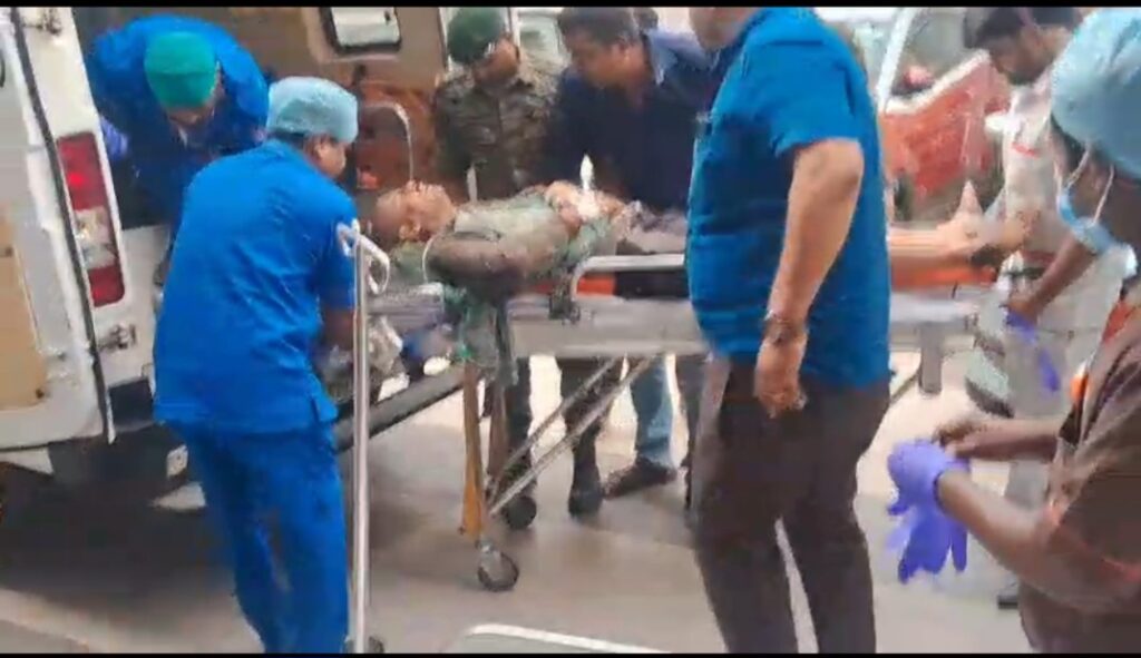 सारंडा: सर्च ऑपरेशन के दौरान IED ब्लास्ट, एक जवान गंभीर रूप से घायल; एयरलिफ्ट कर रांची लाया गया