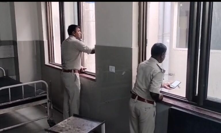 जमशेदपुर: एमजीएम अस्पताल की 7वीं मंजिल से कूदकर कैदी ने की आत्महत्या; सुरक्षा में बड़ी चूक, जांच में जुटी पुलिस