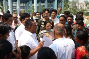 जमशेदपुर: बालीगुमा जल मीनार का मेयर सुधा गुप्ता और पूर्व मंत्री बन्ना गुप्ता ने किया निरीक्षण, अधूरे कार्य पर जताई नाराजगी