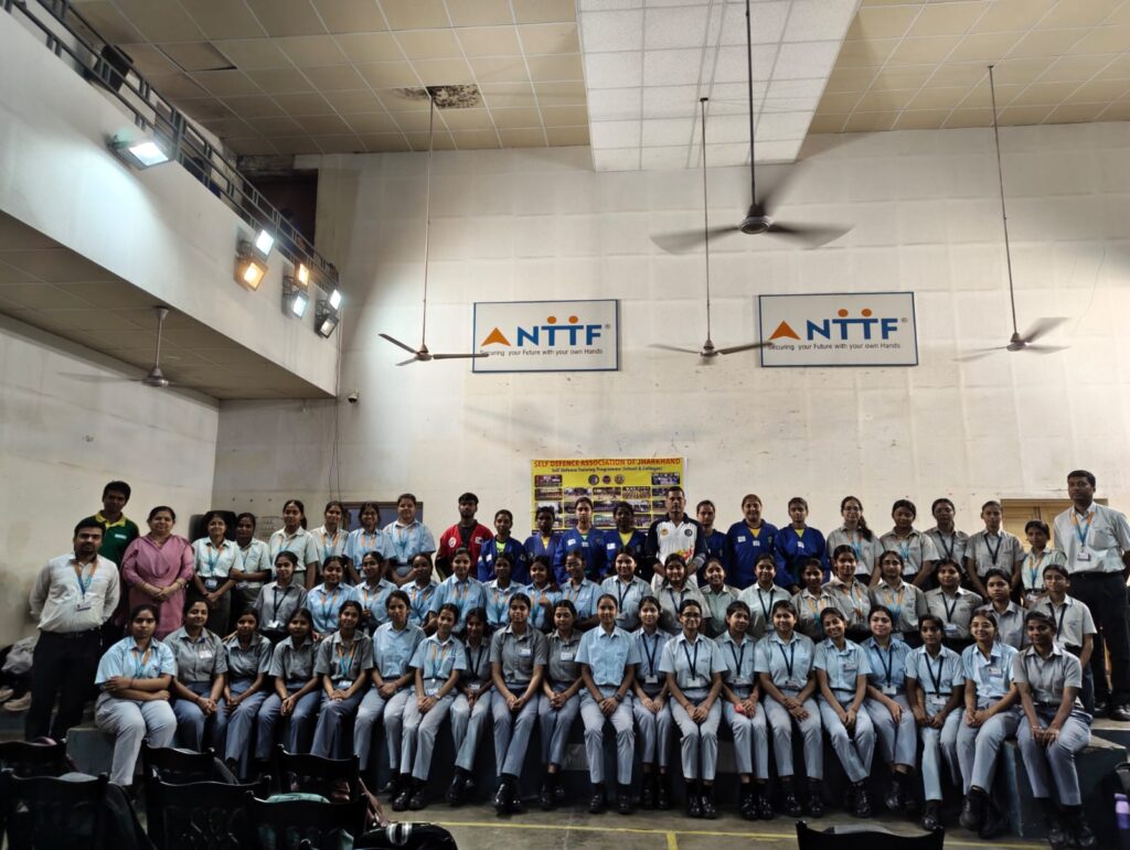 जमशेदपुर: एनटीटीएफ में छात्राओं ने सीखे आत्मरक्षा के गुर, सेल्फ डिफेंस एसोसिएशन ऑफ झारखंड ने आयोजित किया विशेष प्रशिक्षण शिविर