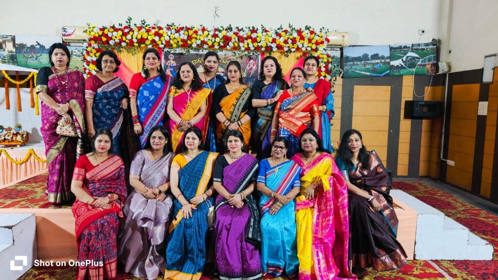 विजया गार्डन्स हाउसिंग सोसाइटी में धूमधाम से मनाया गया उत्कल दिवस, विधायक पूर्णिमा साहू रहीं मुख्य अतिथि