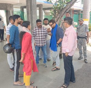 पीड़िता से मिलने टीएमएच पहुंचे कुणाल षाड़ंगी, दोषियों की जल्द गिरफ्तारी की मांग