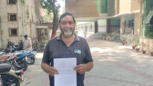 जमशेदपुर: अपराधियों की गिरफ्तारी नहीं होने पर आत्मदाह की चेतावनी, ट्रेलर ओनर एसोसिएशन के अध्यक्ष ने प्रशासन को सौंपा अल्टीमेटम