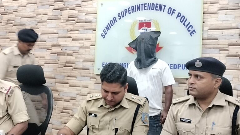 जमशेदपुर: सिदगोड़ा में देशी पिस्टल के साथ शातिर अपराधी गिरफ्तार, भागने की कोशिश कर रहा था आरोपी मुन्ना वर्मा