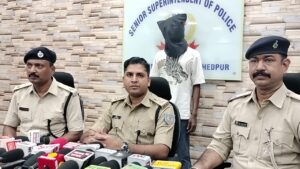 जमशेदपुर में फायरिंग मामले का खुलासा, अवैध हथियार के साथ युवक गिरफ्तार