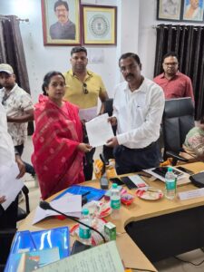 परसुडीह में सफाई संकट: 2 लाख की आबादी कचरे के ढेर के बीच रहने को मजबूर; जिप सदस्य ने जेएनएसी से सफाई कराने की मांग की