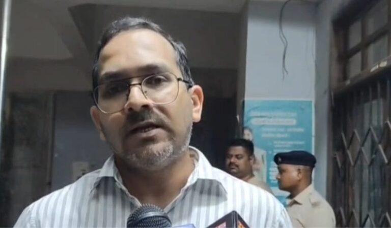 सरायकेला: बोकारो कोषागार घोटाले के बाद अलर्ट पर प्रशासन, डीसी ने 4 घंटे तक खंगाले दस्तावेज