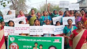 पोटका के डोमजूडी गांव में नशा के खिलाफ महिलाओं का अभियान, मुखिया अनीता मुर्मू के नेतृत्व में प्रभात फेरी