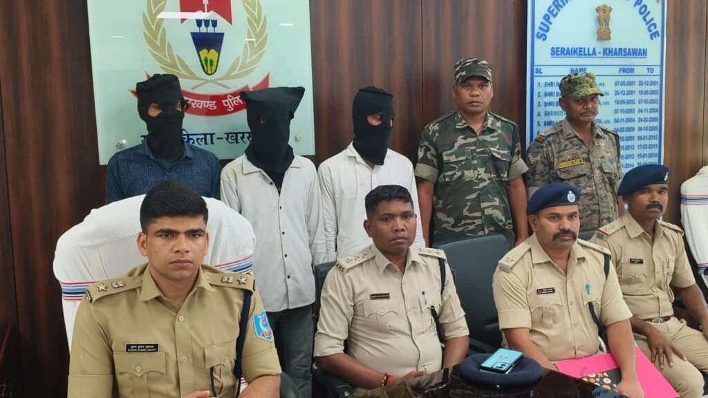 सरायकेला-खरसावाँ पुलिस को बड़ी सफलता, भाजपा नेता सपन कुमार दास के घर फायरिंग मामले में तीन अपराधी गिरफ्तार