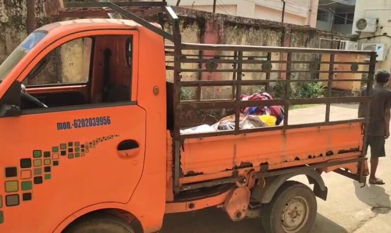 जमशेदपुर में रेलवे ट्रैक पर युवती का शव मिलने से सनसनी, पुलिस हर एंगल से कर रही जांच