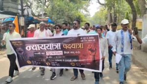 चाईबासा: ‘नो एंट्री’ की मांग को लेकर सीएम आवास कूच, 6 दिवसीय पदयात्रा पर रांची रवाना हुए सैकड़ों आंदोलनकारी