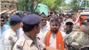 बागबेड़ा में रेलवे की कार्रवाई पर भारी बवाल:इंजीनियरिंग टीम के साथ हाथापाई; विरोध के कारण टला अतिक्रमण अभियान