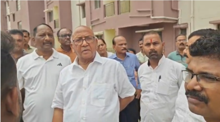 जमशेदपुर: विधायक सरयू राय ने जुडको को लगाई फटकार, आवंटन में देरी पर कैग जांच की चेतावनी