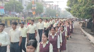 जमशेदपुर: टैगोर अकादमी ने निकाली भव्य प्रभात फेरी; गुरुदेव की 165वीं जयंती पर गूंजे उनके आदर्श, छात्र-छात्राओं में दिखा उत्साह