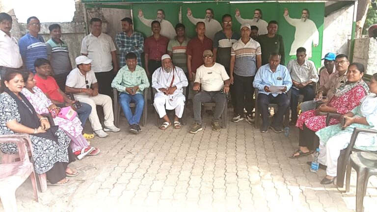 जमशेदपुर: एसबीआई एटीएम सुरक्षा कर्मियों की बहाली की मांग तेज, 140 गार्डों ने उपायुक्त से लगाई गुहार