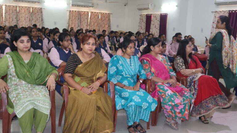 जमशेदपुर: डीबीएमएस कॉलेज ऑफ एजुकेशन की एलुमनाई एसोसिएशन ‘सेतु’ की अनूठी पहल, भावी शिक्षकों ने सीखे ‘प्रभावी संचार कौशल’ के गुर