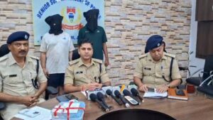 जमशेदपुर: जुगसलाई यूनिक कलेक्शन गोलीकांड के दो मुख्य शूटर गिरफ्तार; सनी सरदार के पास से देसी पिस्तौल और कारतूस बरामद, सिटी एसपी ने किया खुलासा