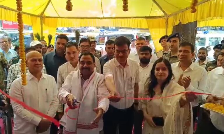 जमशेदपुर: झारक्राफ्ट के नए एम्पोरियम का भव्य आगाज; मंत्री संजय प्रसाद यादव ने किया उद्घाटन, 25 हजार बुनकरों के सपनों को मिलेगी उड़ान