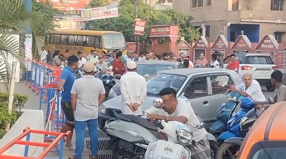 जमशेदपुर में दूसरे दिन भी ‘फ्यूल पैनिक’: पंपों पर उमड़ी रिकॉर्ड भीड़, 24 घंटे में बिका 3 लाख लीटर तेल