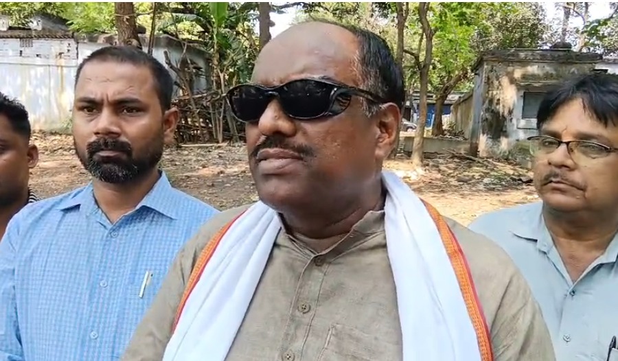 जमशेदपुर: ट्रैफिक चेकिंग के नाम पर ‘अराजकता’ के खिलाफ जदयू का प्रदर्शन; ऑनलाइन चालान और पारदर्शी जांच की मांग