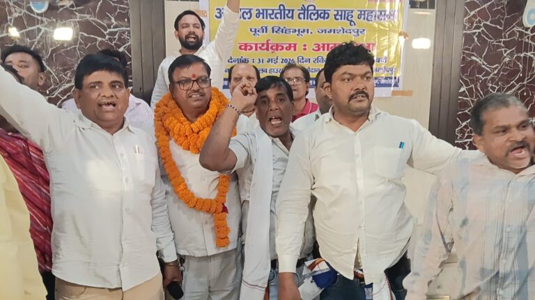 साहू समाज का बड़ा फैसला: वित्तीय अनियमितता के दोषी राकेश साहू समाज से ‘आजीवन निष्कासित’, द्वारिका प्रसाद बने नए अध्यक्ष