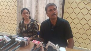 जमशेदपुर: ’12 लाख दो, नहीं तो होटल बंद करवा देंगे’, अधिवक्ता और ग्रैंड होटल की संचालिका ने यूट्यूबर्स पर लगाया ब्लैकमेलिंग और जबरन कब्जा करने का आरोप