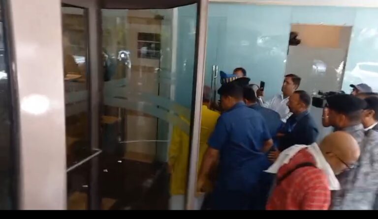 रांची: राज्यसभा चुनाव को लेकर सियासी पारा हाई; एनडीए विधायकों की होटल में बाड़ेबंदी, सीएम हेमंत सोरेन के साथ ‘इंडिया’ गठबंधन की महाबैठक आज