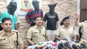 जमशेदपुर: गोलमुरी फायरिंग मामले का खुलासा, चार अपराधी गिरफ्तार, हथियार और चोरी की बाइक बरामद
