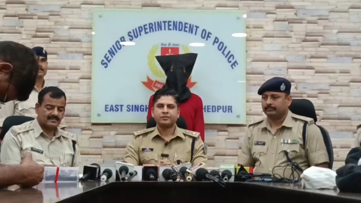 जमशेदपुर: बिष्टुपुर में हथियार के साथ युवक गिरफ्तार; रील्स बनाने के लिए हाथ में थामी थी लोडेड पिस्तौल, सिटी एसपी ने किया खुलासा