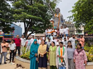 जमशेदपुर: भगवान बिरसा मुंडा के शहादत दिवस पर कांग्रेस ने किया नमन; जिला अध्यक्ष परविंदर सिंह बोले- ‘जल, जंगल और जमीन की रक्षा के महानायक थे धरती आबा’