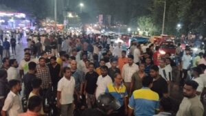डबल डाउन बार हत्याकांड: करनी सेना नेता हिमांशु सिंह की मौत के बाद बिष्टुपुर में सड़क जाम, शहर में तनाव