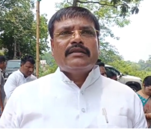 जमशेदपुर: धरती आबा भगवान बिरसा मुंडा की पुण्यतिथि पर जेएमएम ने दी भावभीनी श्रद्धांजलि; जल, जंगल और जमीन की रक्षा का लिया संकल्प