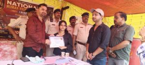 साकची गोलचक्कर में सड़क सुरक्षा जागरूकता अभियान, एनएचआरए ने ट्रैफिक नियमों के पालन का दिया संदेश