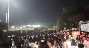 जेएससीए स्टेडियम में जेपीएल फाइनल के दौरान बेकाबू हुई भीड़, वेस्ट गेट पर भगदड़; कई घायल, गेट में तोड़फोड़